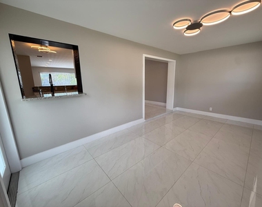 4901 Ne 13th Terrace - Photo Thumbnail 14