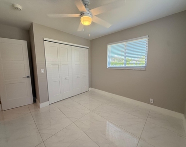 4901 Ne 13th Terrace - Photo Thumbnail 10