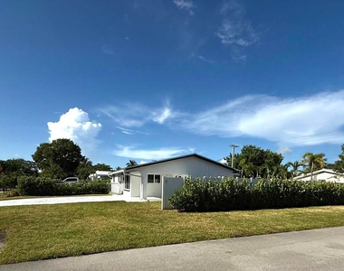 4901 Ne 13th Terrace - Photo Thumbnail 18