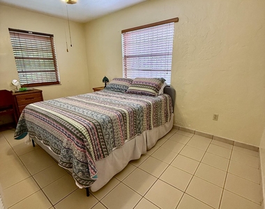 810 E 28th Street - Photo Thumbnail 9