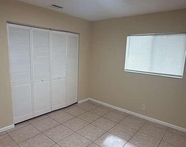 1522 S N Street - Photo Thumbnail 16