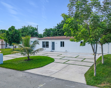 6135 Nw 24th Court - Photo Thumbnail 3