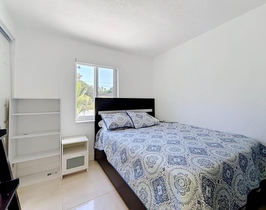 6135 Nw 24th Court - Photo Thumbnail 10