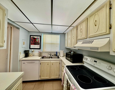 1100 Ponce De Leon Circle - Photo Thumbnail 21