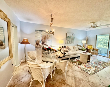 1100 Ponce De Leon Circle - Photo Thumbnail 7