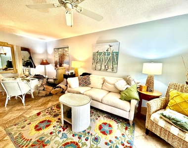 1100 Ponce De Leon Circle - Photo Thumbnail 6