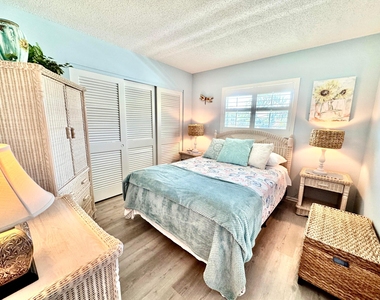 1100 Ponce De Leon Circle - Photo Thumbnail 17