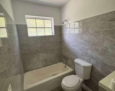 1123 Nw 3rd Avenue - Photo Thumbnail 1