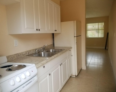 418 Nw 13th Avenue - Photo Thumbnail 4