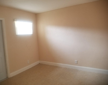 418 Nw 13th Avenue - Photo Thumbnail 5