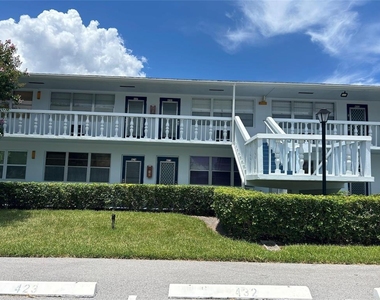 423 Markham T - Photo Thumbnail 9