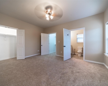 1030 W Gandy - Photo Thumbnail 16