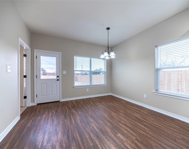 1030 W Gandy - Photo Thumbnail 13
