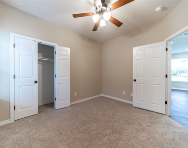 1030 W Gandy - Photo Thumbnail 14