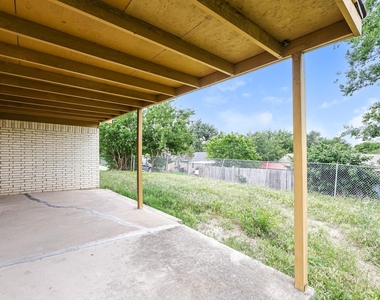 7225 Harold Walker Drive - Photo Thumbnail 7