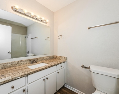 7225 Harold Walker Drive - Photo Thumbnail 5
