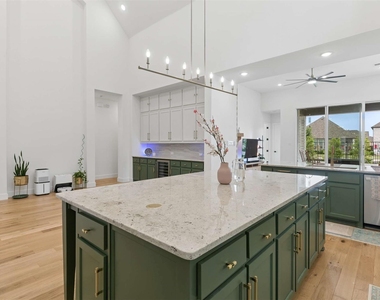 1939 Apple Tree Drive - Photo Thumbnail 7