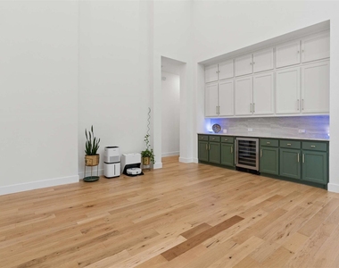1939 Apple Tree Drive - Photo Thumbnail 11
