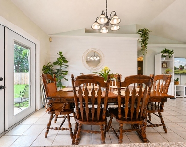 1755 Sw Castinet Lane - Photo Thumbnail 9
