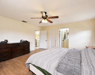 1755 Sw Castinet Lane - Photo Thumbnail 15