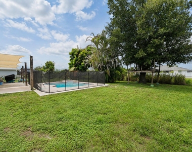 1755 Sw Castinet Lane - Photo Thumbnail 28