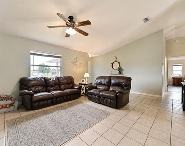 1755 Sw Castinet Lane - Photo Thumbnail 5