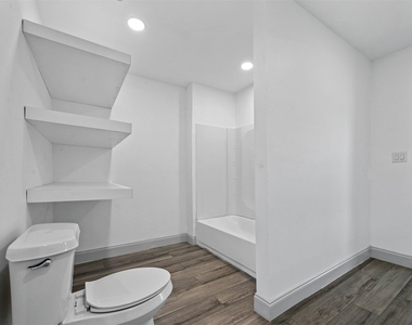 158 Lakeshore Drive - Photo Thumbnail 18