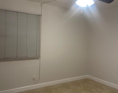 6301 N University Drive - Photo Thumbnail 7