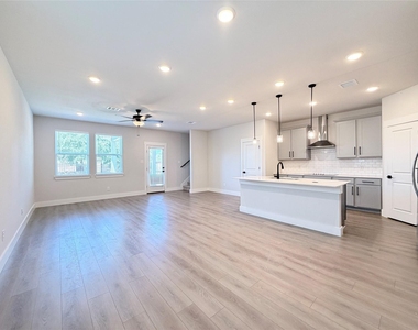 1707 Zachary Avenue - Photo Thumbnail 6
