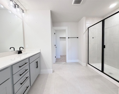 1707 Zachary Avenue - Photo Thumbnail 17