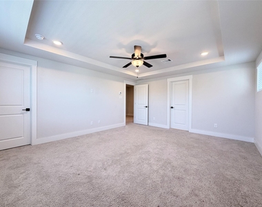 1707 Zachary Avenue - Photo Thumbnail 15