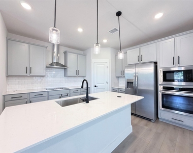 1707 Zachary Avenue - Photo Thumbnail 10