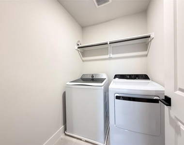 1707 Zachary Avenue - Photo Thumbnail 12
