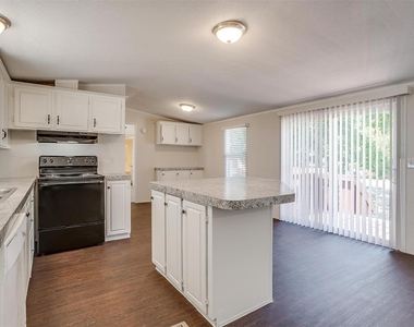 3116 Hilltop Road - Photo Thumbnail 4