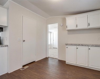 3116 Hilltop Road - Photo Thumbnail 6