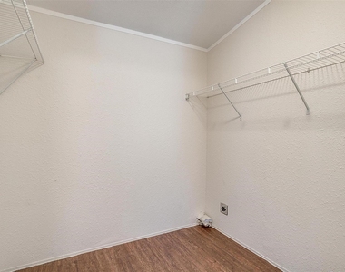3116 Hilltop Road - Photo Thumbnail 7