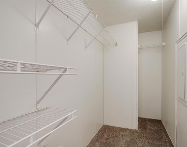 3116 Hilltop Road - Photo Thumbnail 13