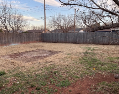 3231 Ivy Lane - Photo Thumbnail 11