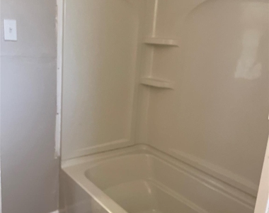 3231 Ivy Lane - Photo Thumbnail 5
