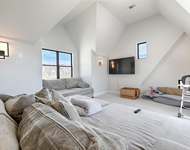 1637 Ranch House Road - Photo Thumbnail 21