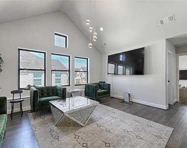 1637 Ranch House Road - Photo Thumbnail 17