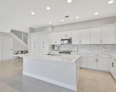 16608 Cove Road - Photo Thumbnail 7
