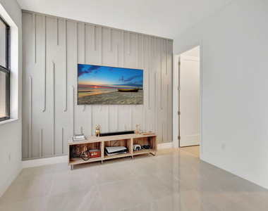 16608 Cove Road - Photo Thumbnail 21