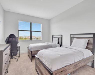 16608 Cove Road - Photo Thumbnail 36
