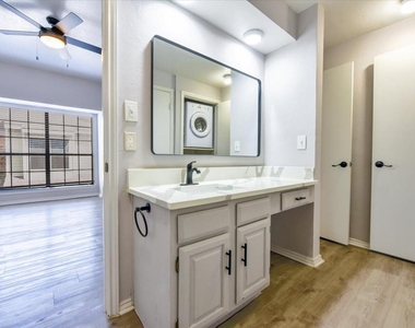 5619 Preston Oaks Road - Photo Thumbnail 9