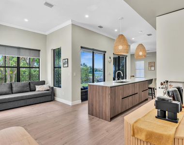 8289 Nw 38th Street - Photo Thumbnail 14