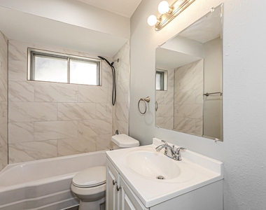 2814 Sequoia Lane - Photo Thumbnail 7