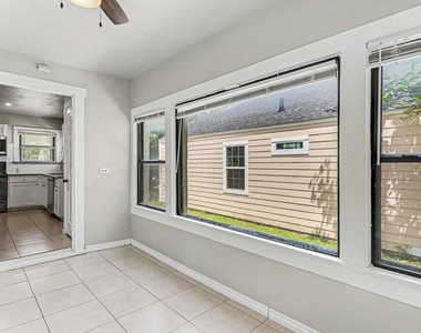 1108 E Robert Street - Photo Thumbnail 10