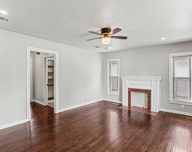 1108 E Robert Street - Photo Thumbnail 6