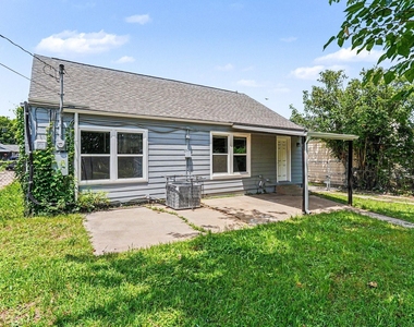 1108 E Robert Street - Photo Thumbnail 21